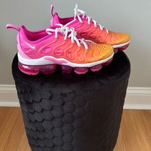 WMNS AIR VAPORMAX PLUS 'SUMMER SUNSET Sz 6.5
